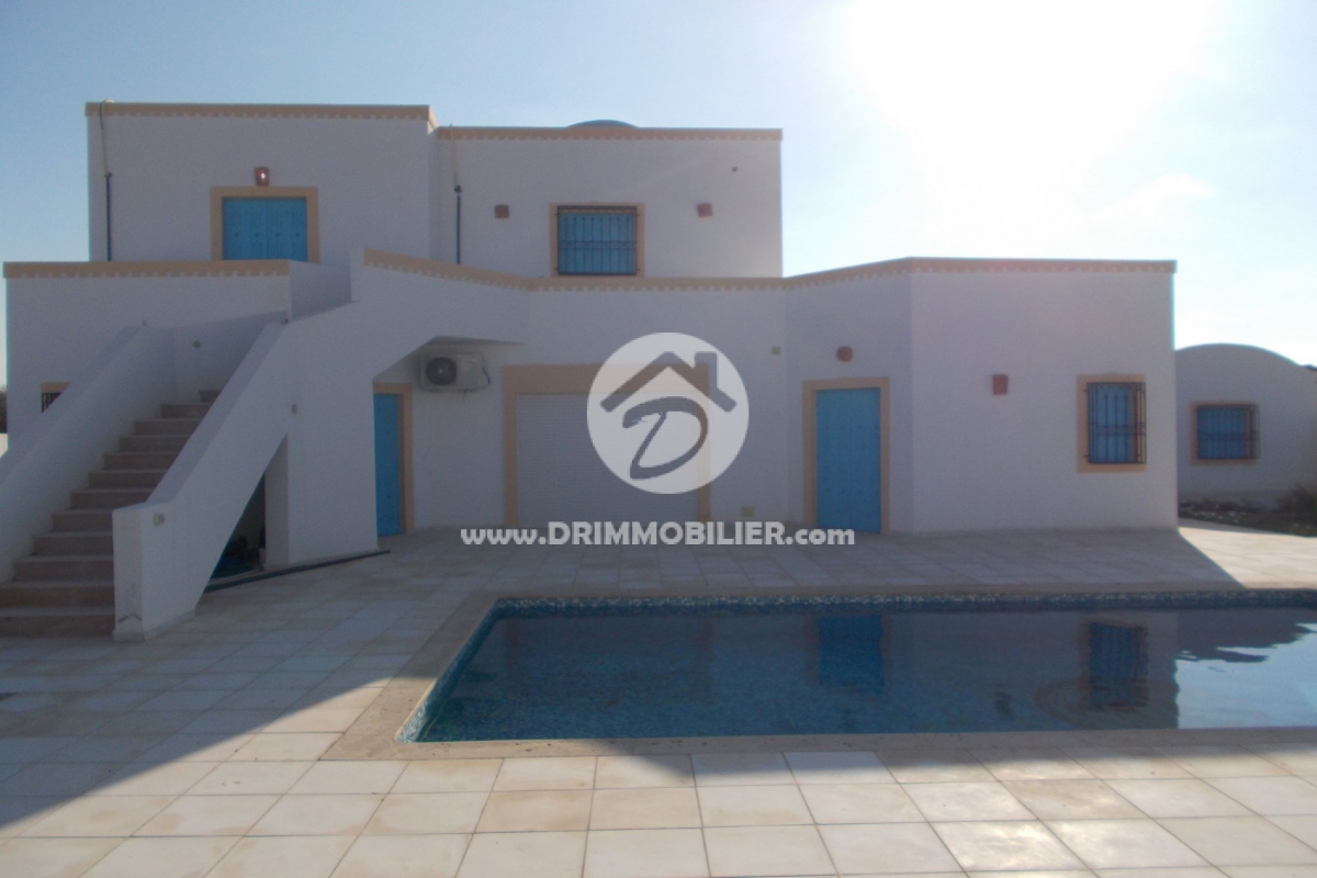 L 101 -                            Sale
                           Villa avec piscine Djerba